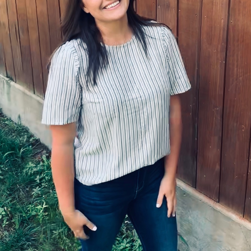 Darling striped top with longer sleeves